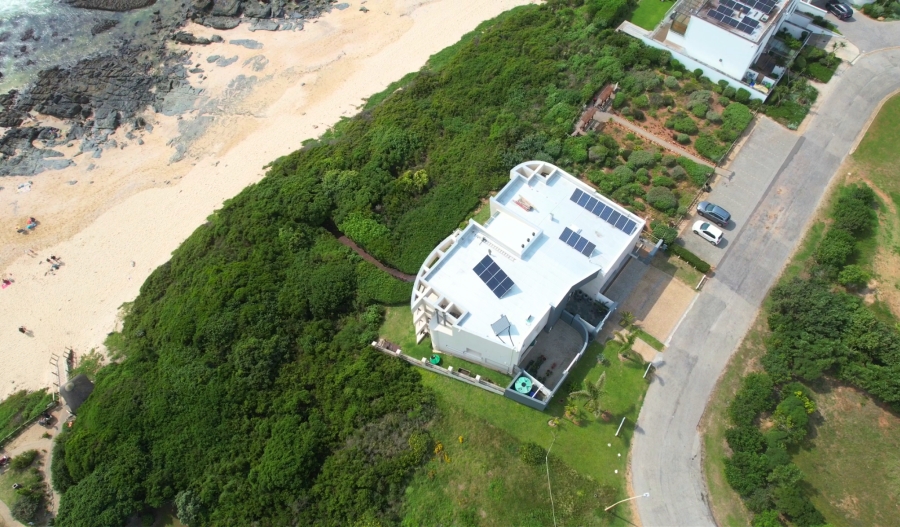 7 Bedroom Property for Sale in Wavecrest Eastern Cape